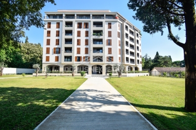 Dvosoban lux stan 132m2 + garaža, Gorica - Podgorica