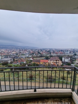 Trosoban stan, Gorica C