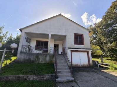 Prodaja  Kuća sa velikim dvorištem, Danilovgrad