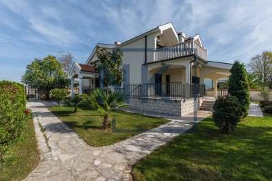 Najam/Izdavanje | Kuća | 370m2 | Podgorica, Zabjelo